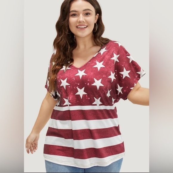BloomChic Tops - NWT!Women's Red & White Star Print Top Size 14-16 or 1X